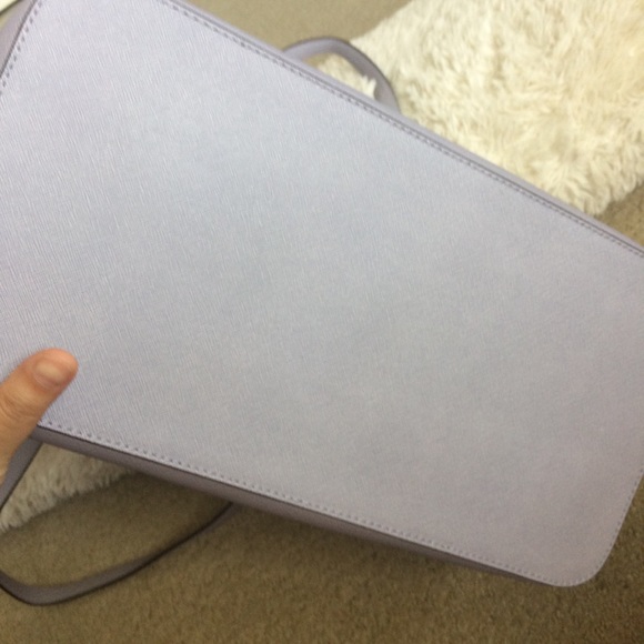 Michael Kors lavender large tote - Picture 4 of 7